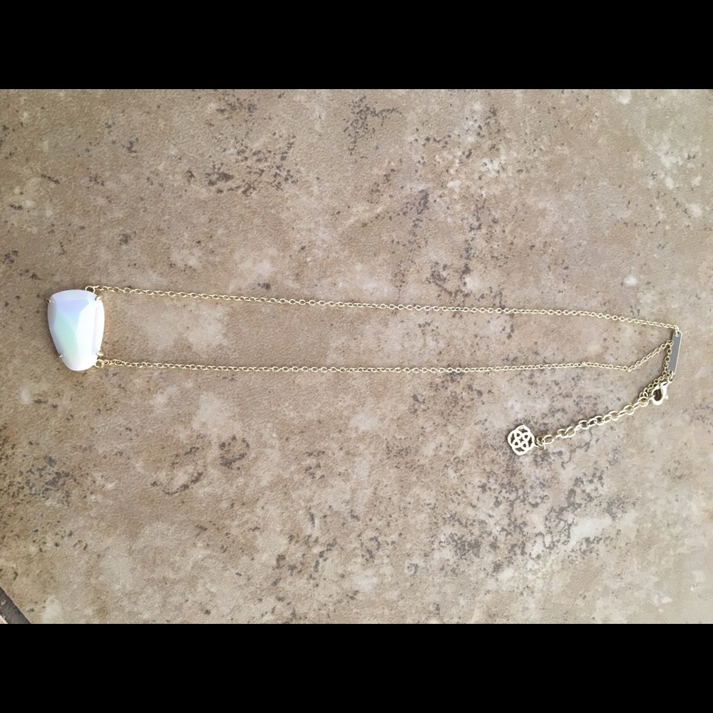 Kendra Scott Isla opal pearl necklace